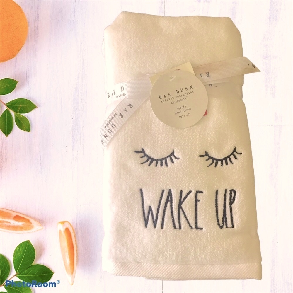 SET RAE DUNN “Wake Up” HAND TOWELS